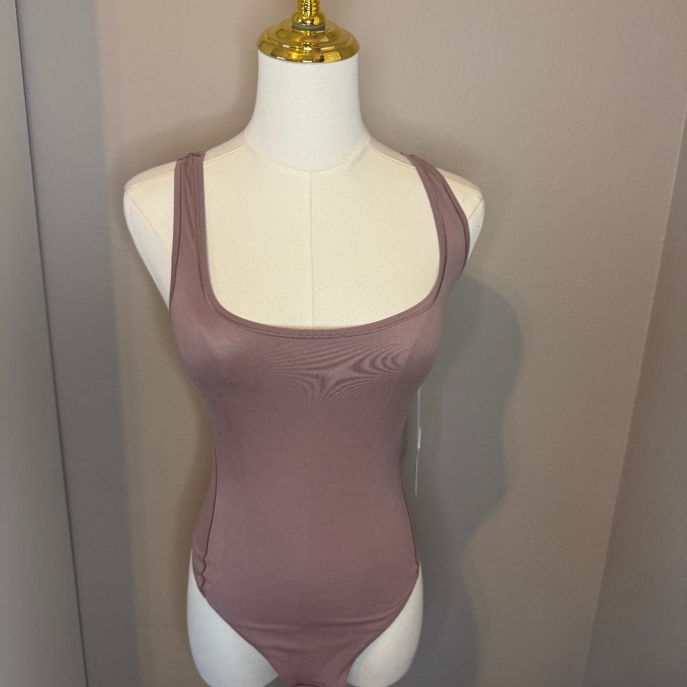 Lululemon Wundermost Square Neck Bodysuit